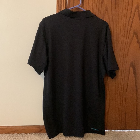 Large Oakley polo. 100% polyester. - Picture 4 of 5